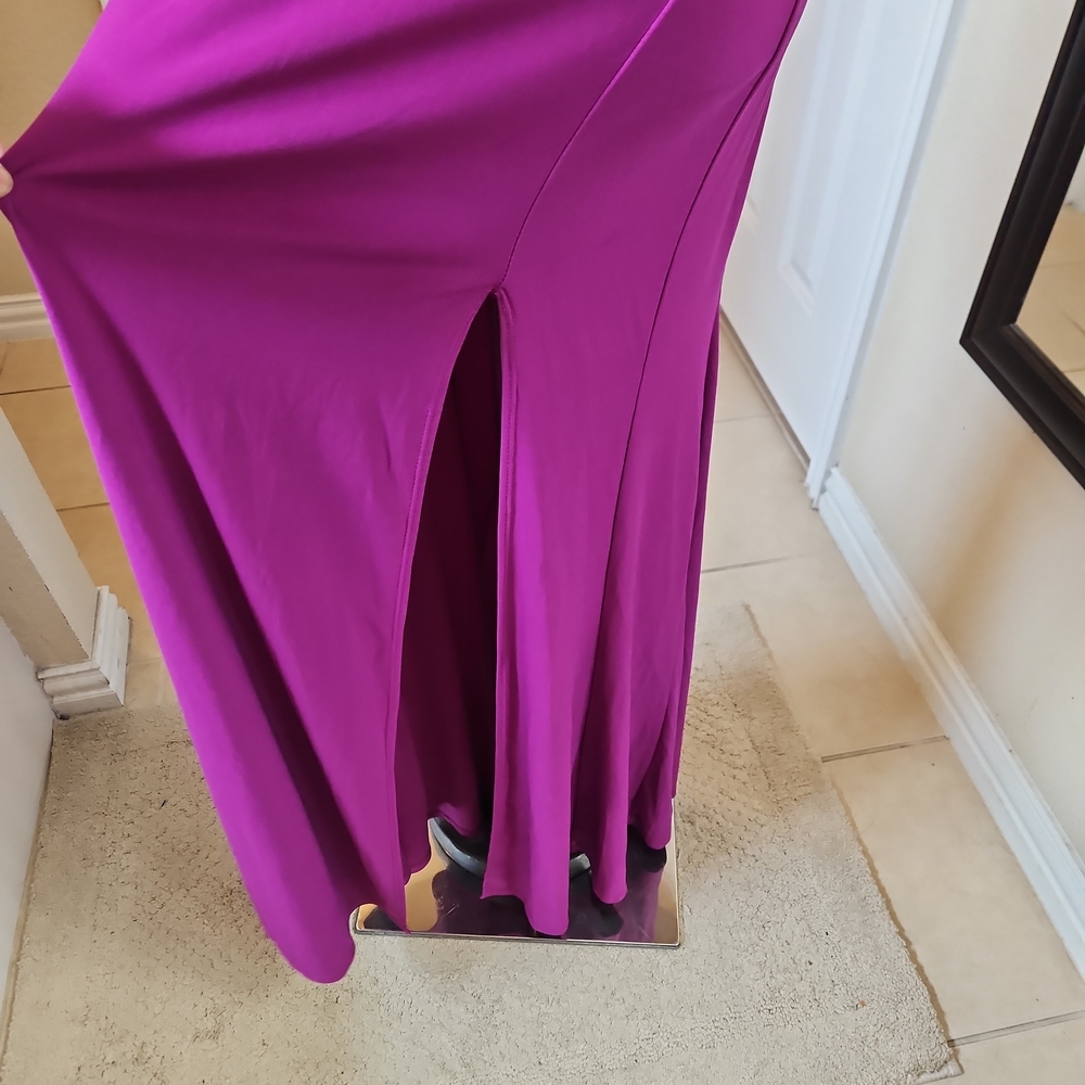 Jump Apparel Magenta Halter Neck Evening Gown – Size 3/4 - Picture 5 of 11